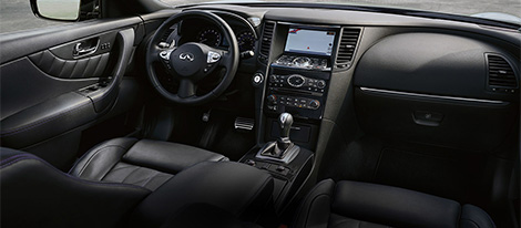 2017 INFINITI QX70 comfort