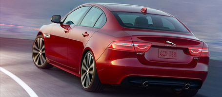 2016 Jaguar XE Sedan performance