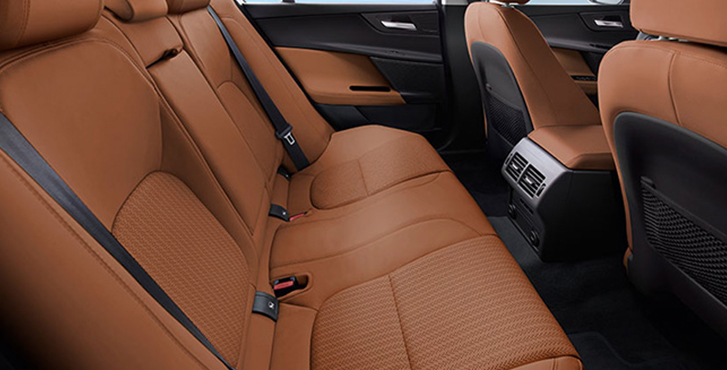 2019 Jaguar XE comfort