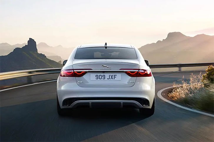 2021 Jaguar XF performance