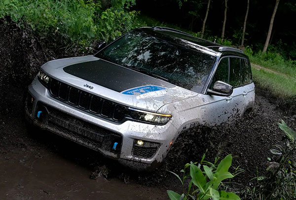 2022 Jeep Grand Cherokee appearance