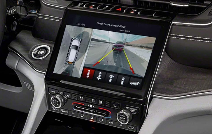 2023 Jeep Grand Cherokee safety