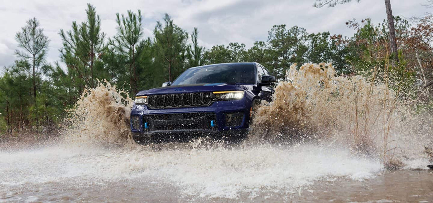 2025 Jeep Grand Cherokee Safety Main Img