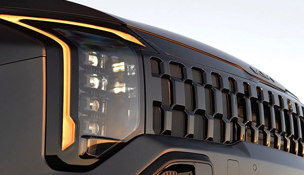 2026 Kia Sportage Plug-in Hybrid appearance