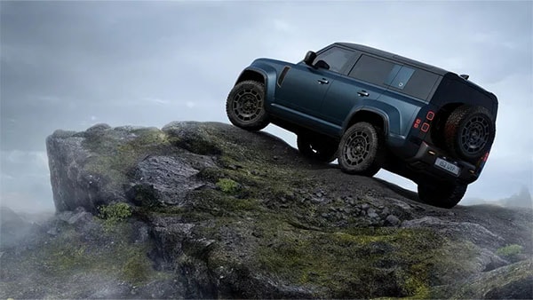 2026 Land Rover Defender OCTA performance