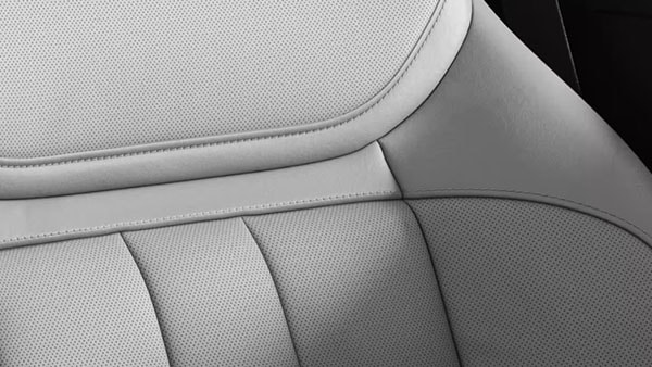 2026 Land Rover Range Rover Sport comfort