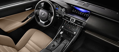 2017 Lexus IS comfort