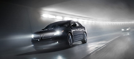 2015 Lincoln MKS performance