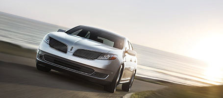 2016 Lincoln MKS performance