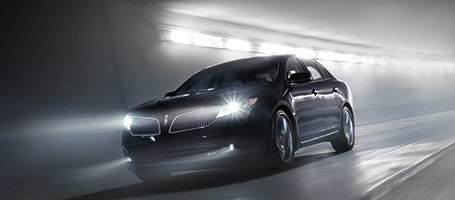 2016 Lincoln MKS performance