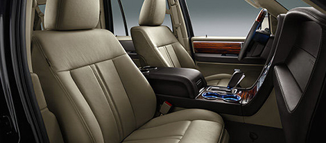 2017 Lincoln Navigator comfort