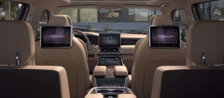 2018 Lincoln Navigator comfort