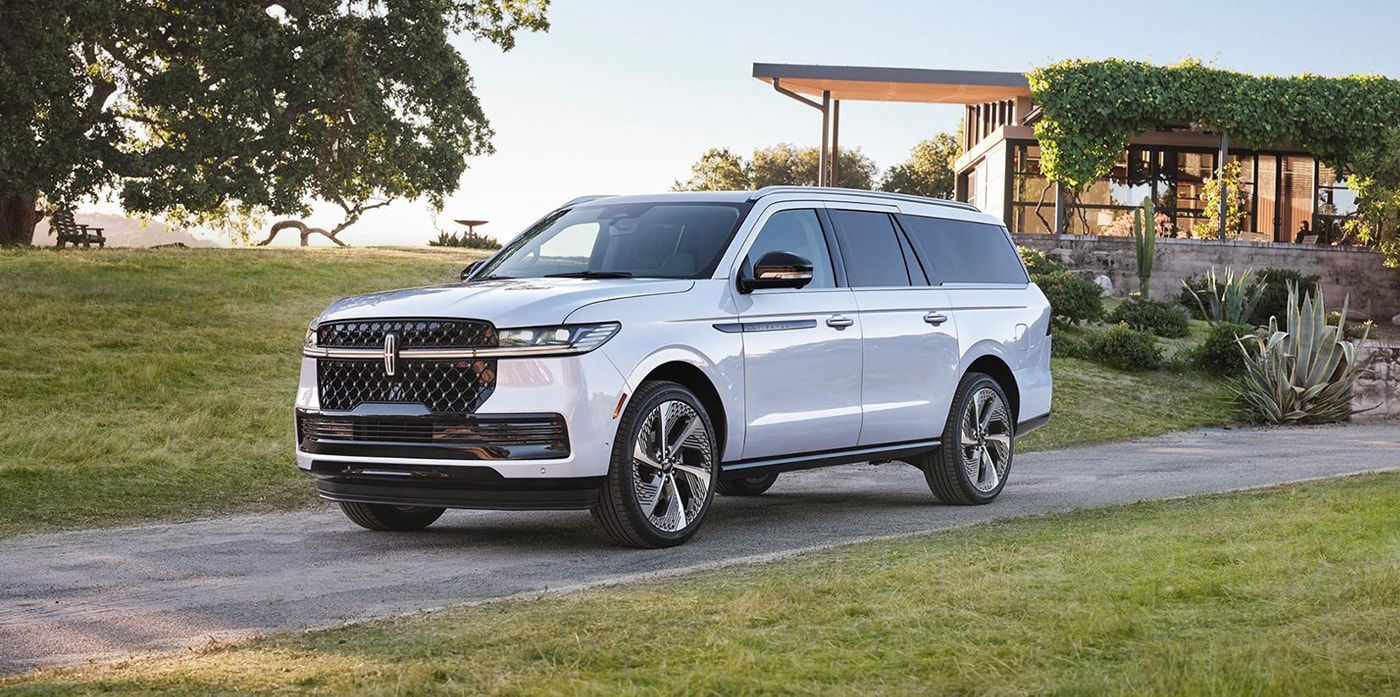 2026 Lincoln Navigator Appearance Main Img