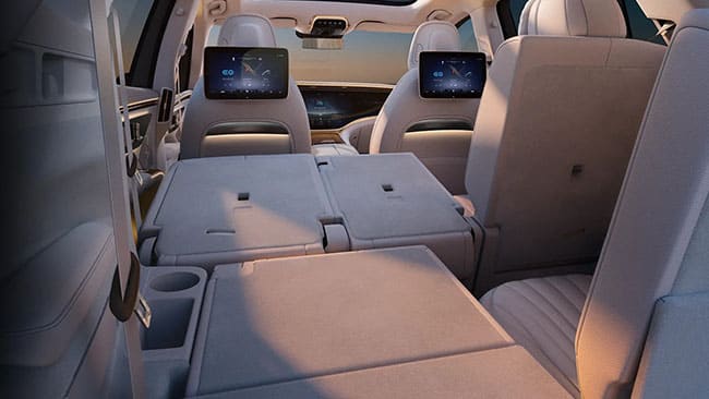 2026 Mercedes-Benz EQS SUV comfort