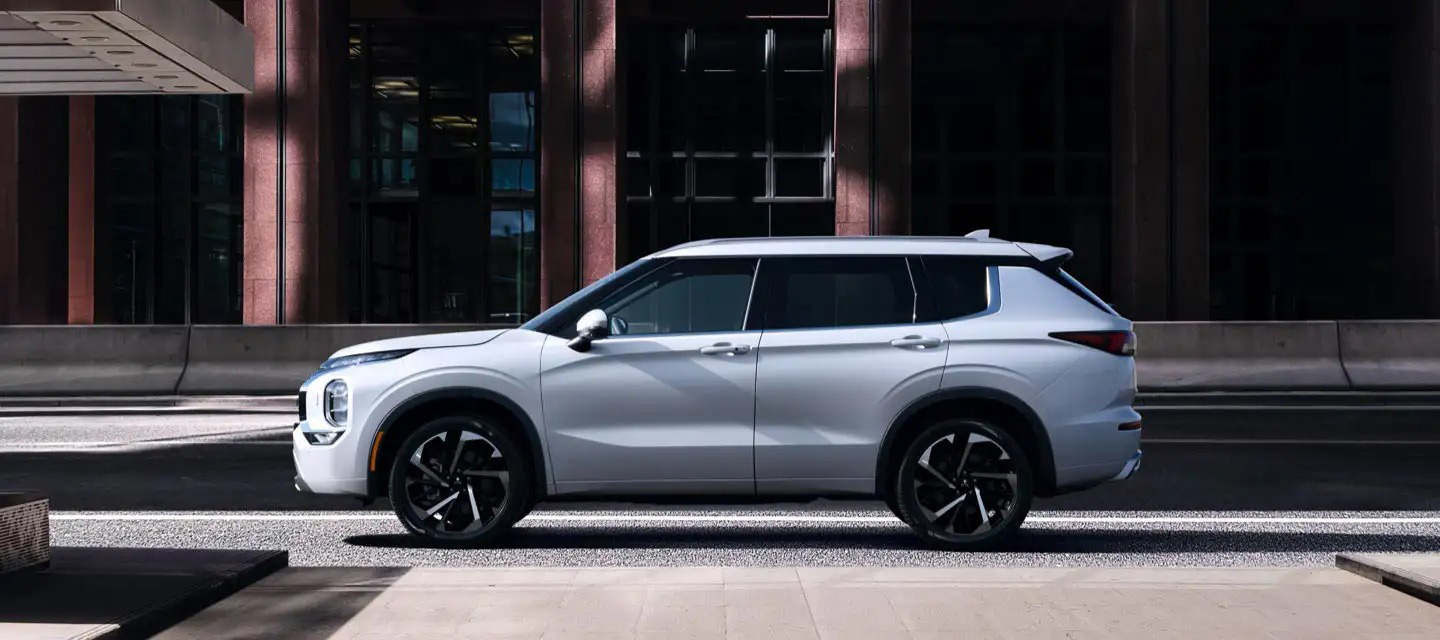 2022 MITSUBISHI Outlander Appearance Main Img