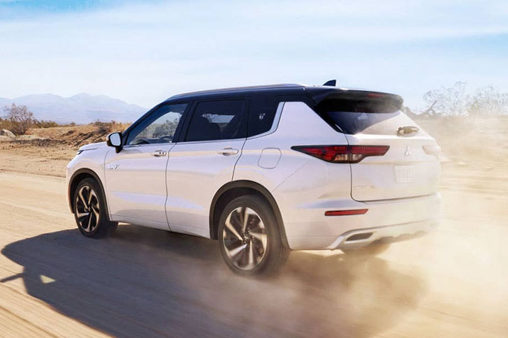 2025 MITSUBISHI Outlander PHEV performance