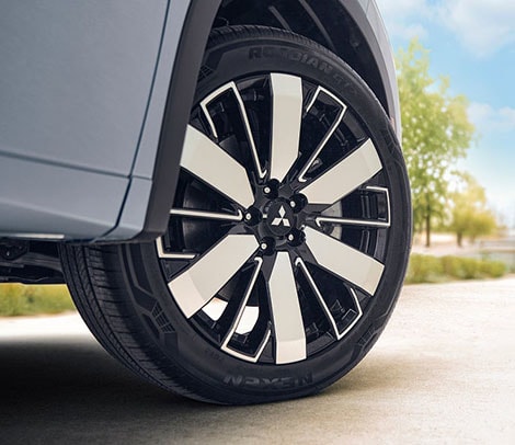 2026 MITSUBISHI Outlander PHEV performance