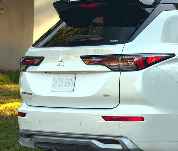 2026 MITSUBISHI Outlander appearance