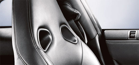 2015 Nissan GT-R safety