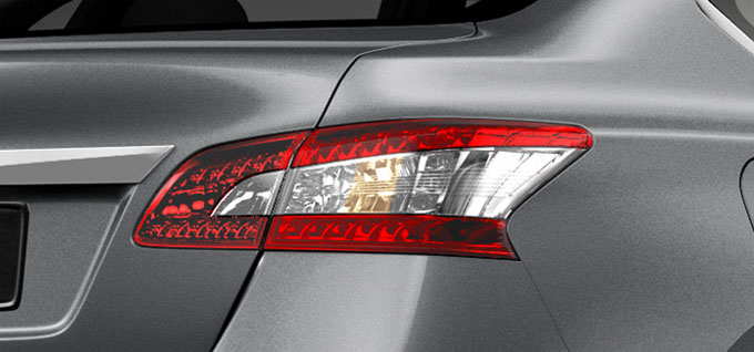 2015 Nissan Sentra appearance