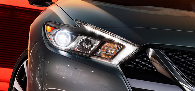 2016 Nissan Maxima Lighting