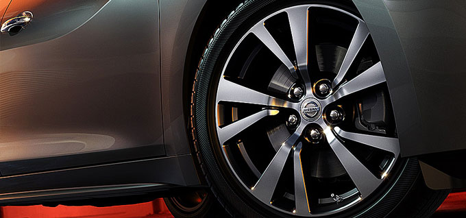 2016 Nissan Maxima Wheels