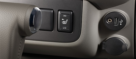 2018 Nissan Frontier DC Power Outlets