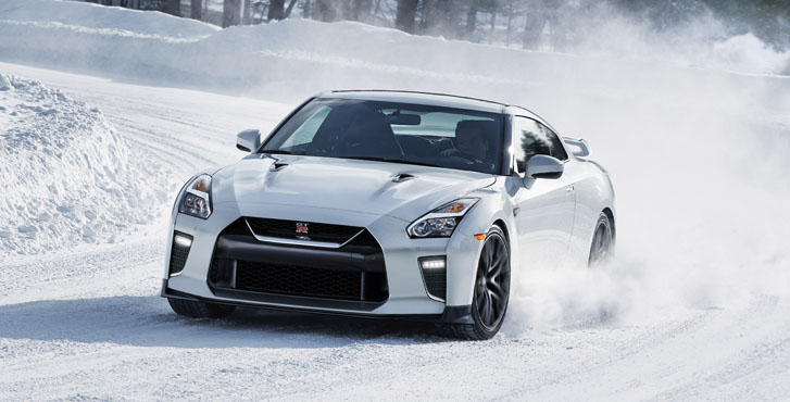 2020 Nissan GT-R performance