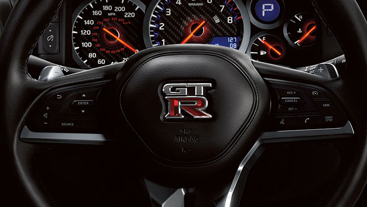 2021 Nissan GT-R comfort