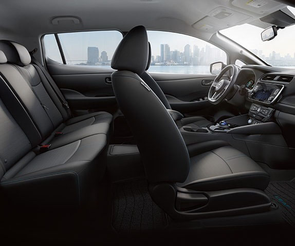 2025 Nissan Leaf comfort