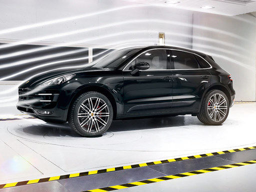 2015 Porsche Macan appearance