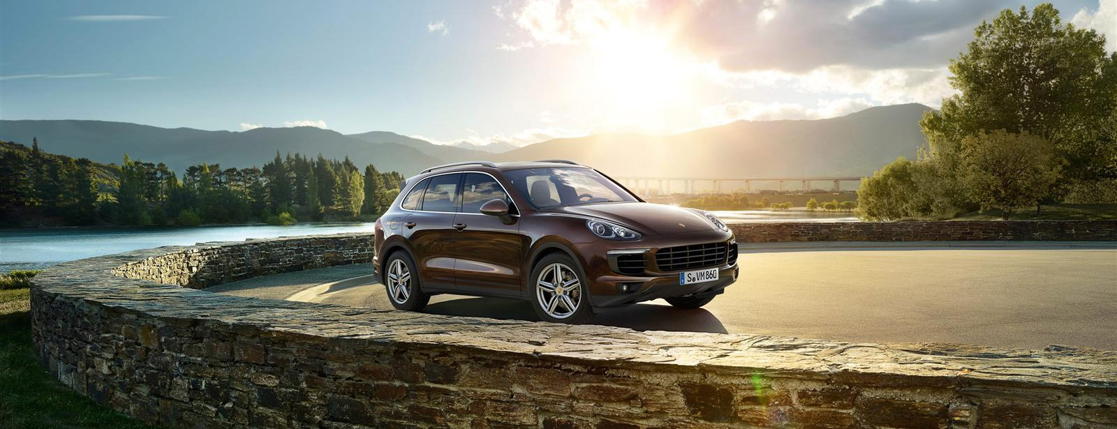 2016 Porsche Cayenne Main Img