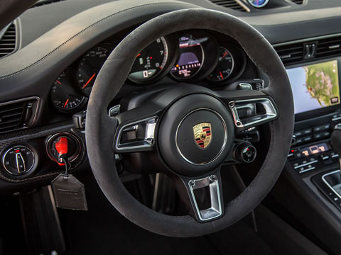 2017 Porsche 911 Turbo comfort