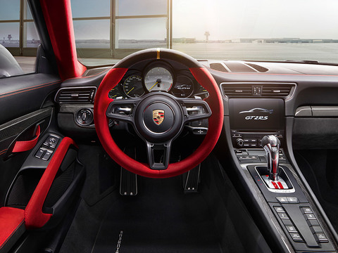 2018 Porsche 911 GT2 RS comfort