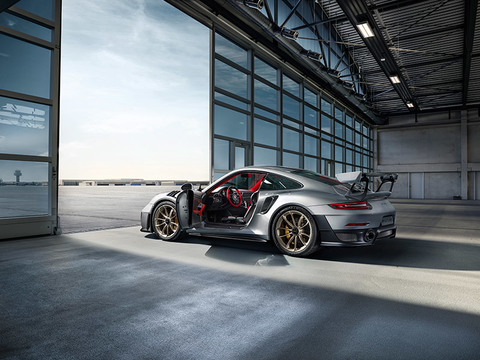 2018 Porsche 911 GT2 RS comfort