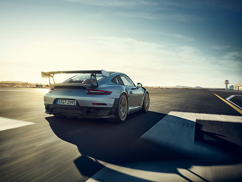 2018 Porsche 911 GT2 RS performance