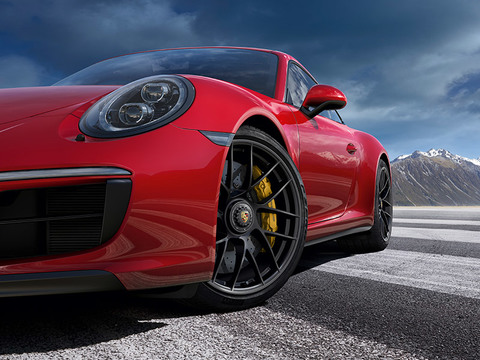 2018 Porsche 911 GTS safety