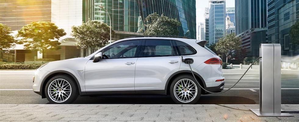 2018 Porsche Cayenne E-Hybrid Safety Main Img