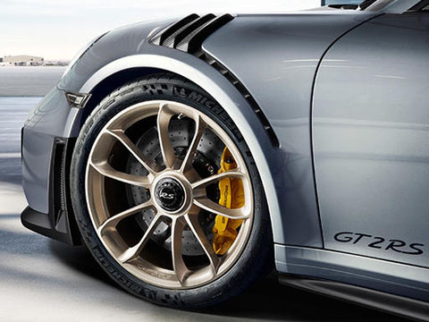 2019 Porsche 911 GT2 RS safety