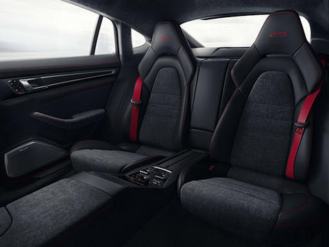 2019 Porsche Panamera GTS comfort