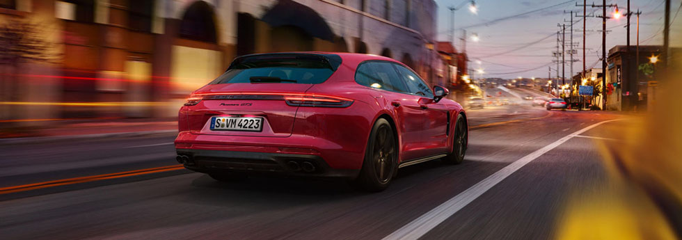 2019 Porsche Panamera GTS Safety Main Img