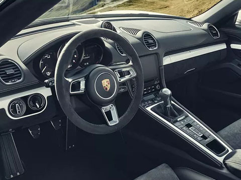 2020 Porsche 718 Spyder comfort