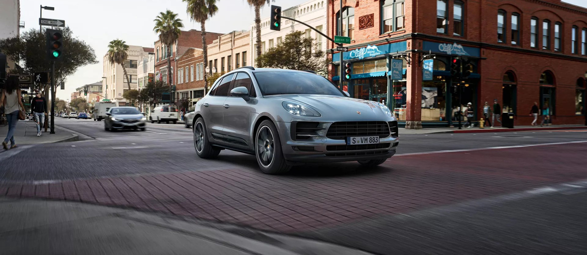 2020 Porsche Macan Safety Main Img