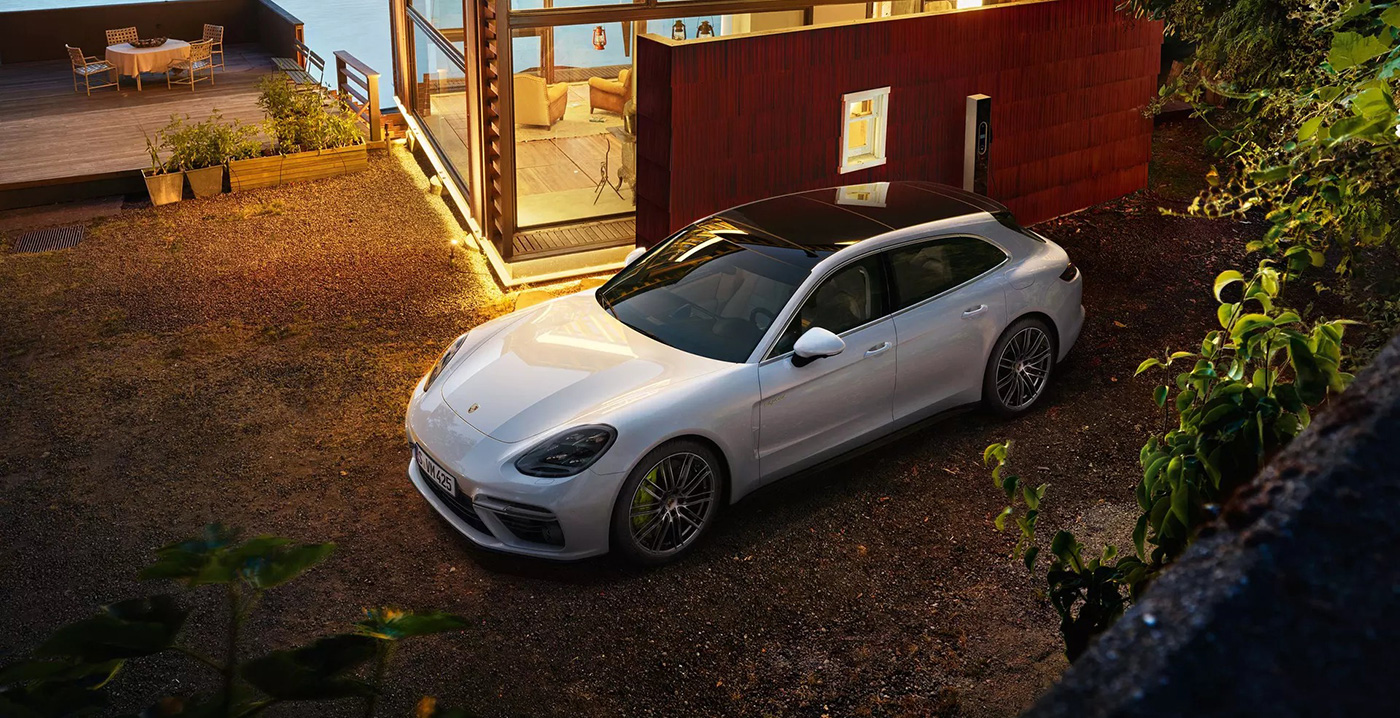 2020 Porsche Panamera E-Hybrid Appearance Main Img