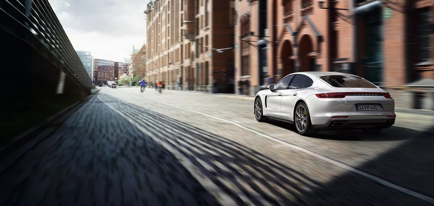 2020 Porsche Panamera E-Hybrid Main Img