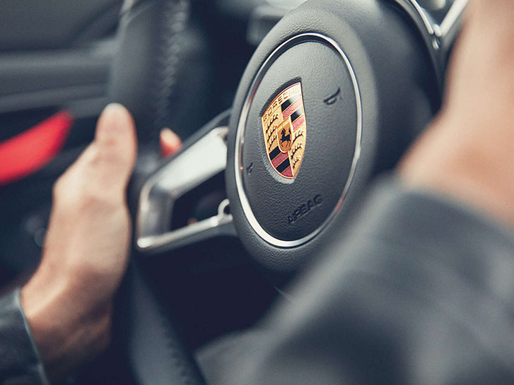 2021 Porsche 718 T safety