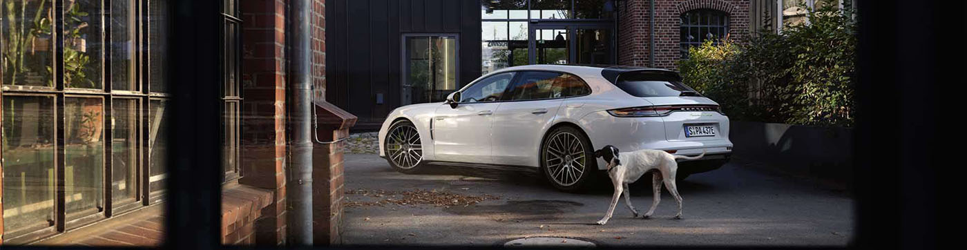 2021 Porsche Panamera E-Hybrid Appearance Main Img