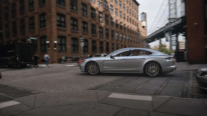 2021 Porsche Panamera E-Hybrid safety