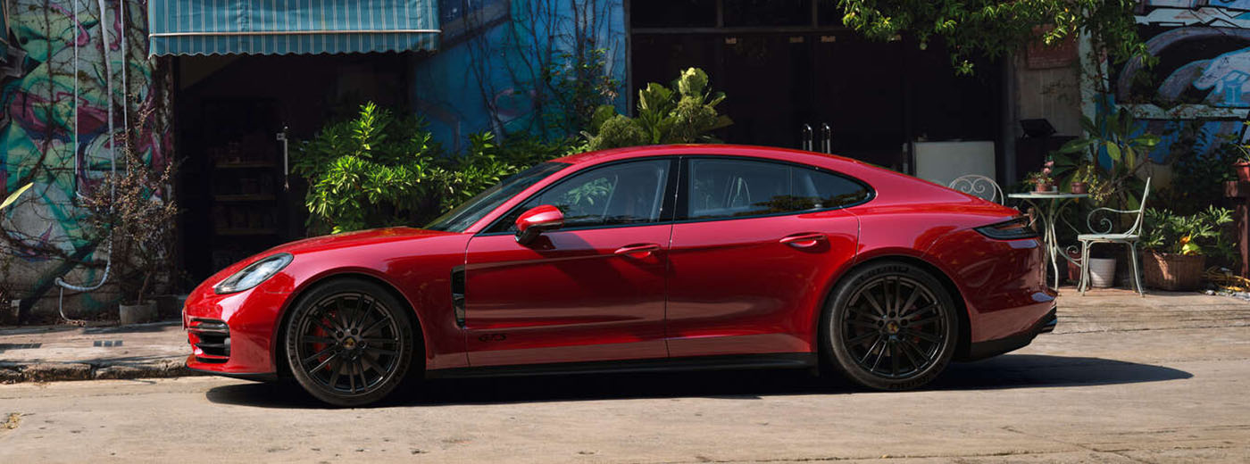 2021 Porsche Panamera GTS Main Img