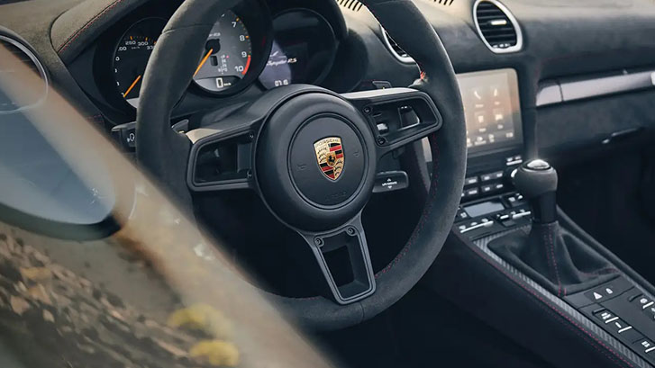 2024 Porsche 718 Spyder RS comfort